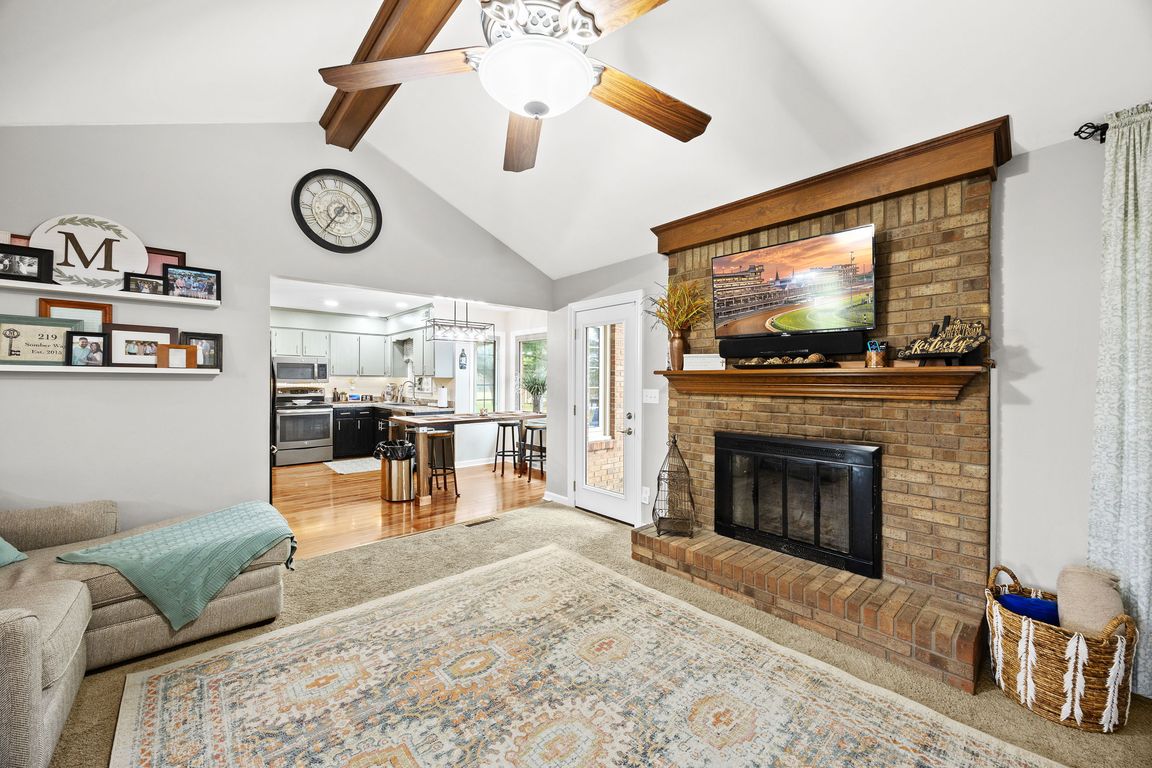 next background image