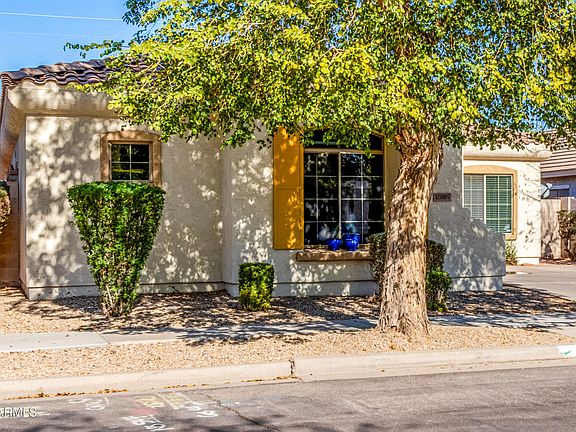 3rd image of 17388 W NAVAJO Street