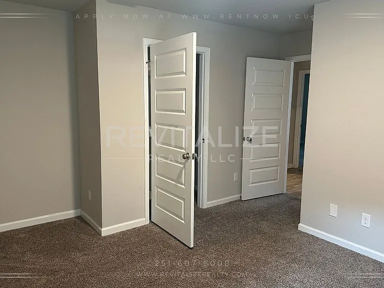 1138 Burlington Pass Dr — Photo 12