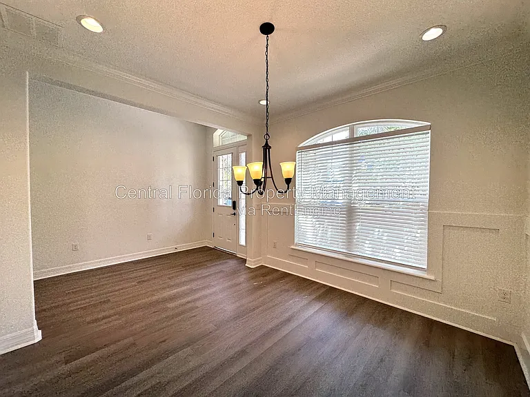 8998 Fullerwood Ave — Photo 22