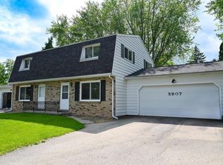 5905-5907 Rattman Rd, Madison, WI 53718