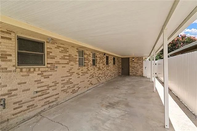 516 Poplar St — Photo 4