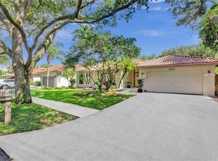 10527 Zurich St, Hollywood, FL 33026