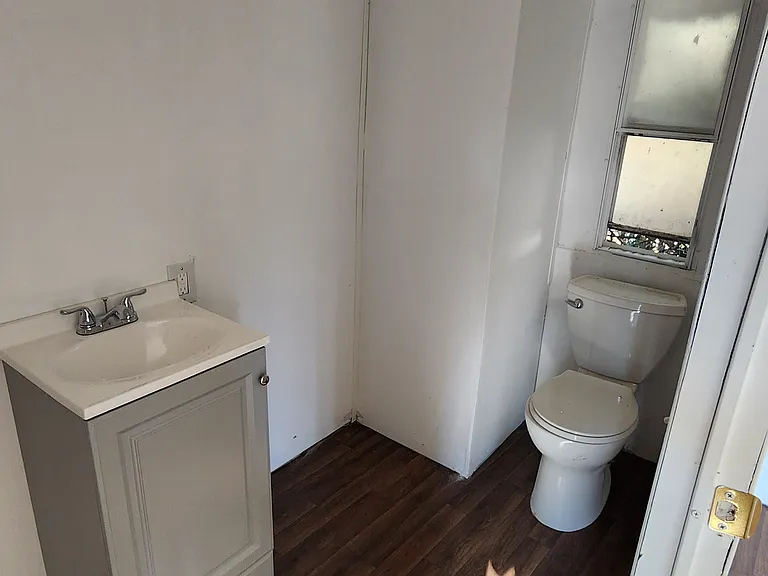 923 Mercedes St #15 — Photo 14