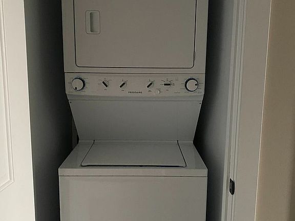 5th image of 625 Clancy Ave NE APT 202