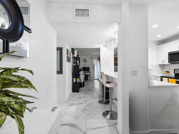 10762 La Placida Drive #7-107, Coral Springs, FL 33065