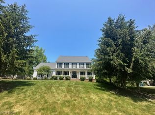 2001 Edgeview Dr, Hudson, OH 44236