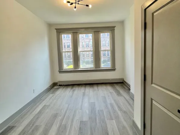 84 Bostwick Avenue image 4 of 7