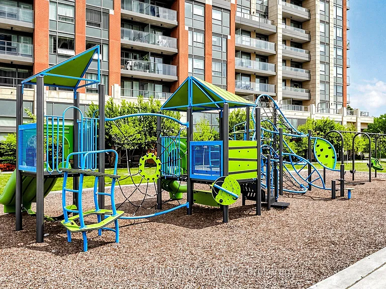 18 Uptown Dr #102 — Photo 48