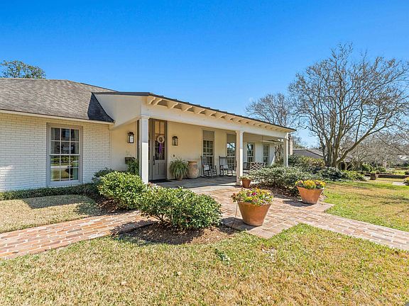 2nd image of 3161 Svendson Dr