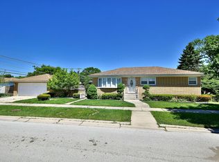 7530 Suffield St, Morton Grove, IL 60053