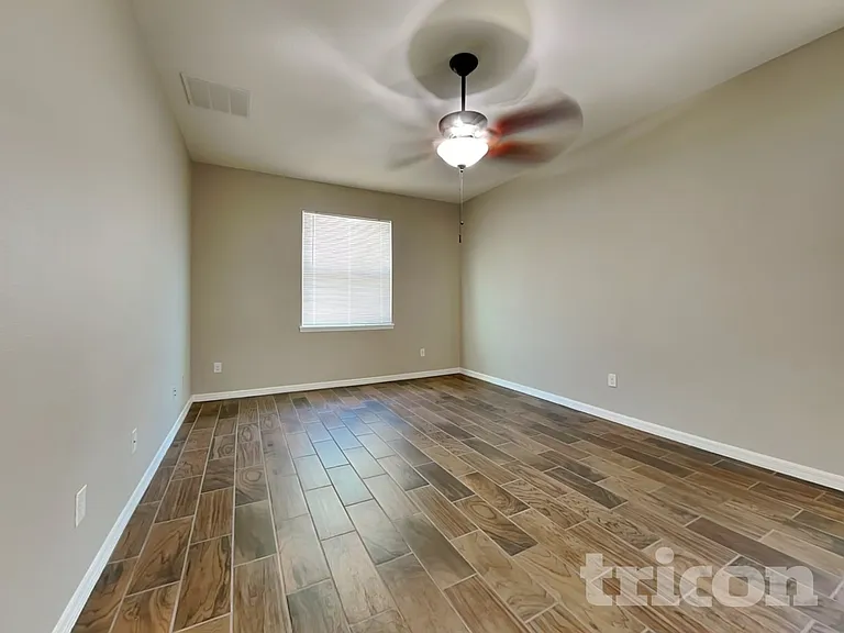 1109 Lauren Manor Loop — Photo 7