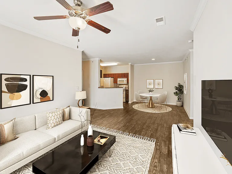 Stonebrook Apartments — Photo 34