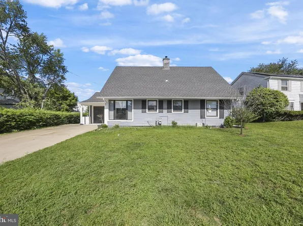5 Barker Ln, Willingboro, NJ 08046