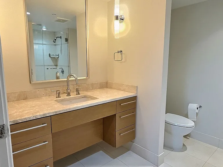 1177 Queen St #703 — Photo 16