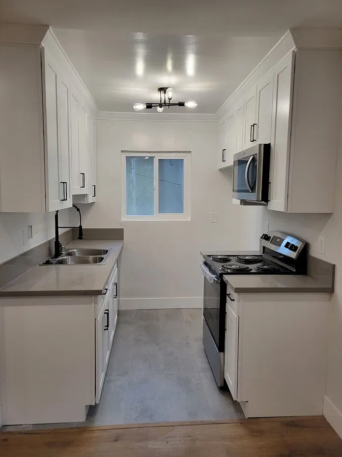 Studio, 400 sqft, $1,595 — Photo 4