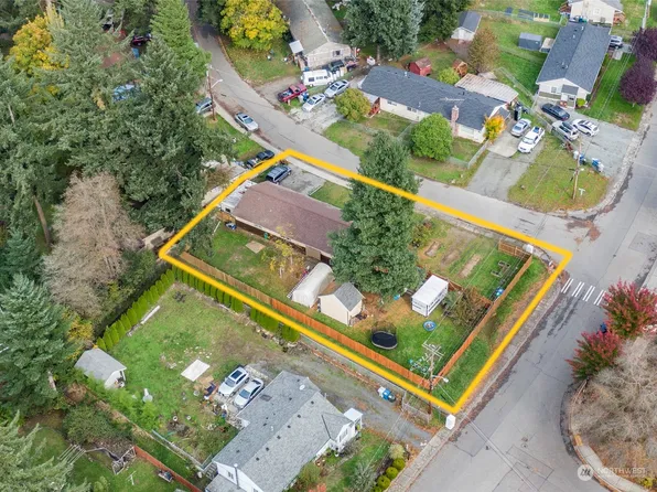 1901 Harrington Circle NE, Renton, WA 98056