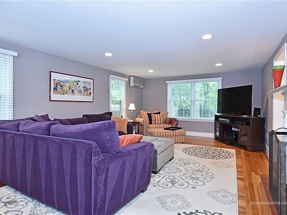 5th image of 64 Bayberry Ln