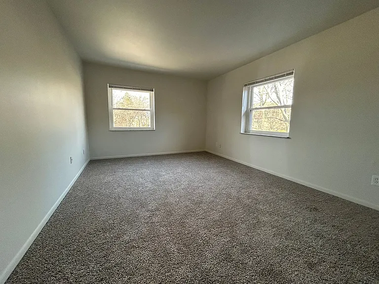 360 Maryland Ave — Photo 127