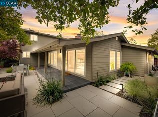 24 Carr Dr, Moraga, CA 94556