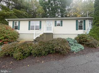 707 Peacock St, Pottsville, PA 17901