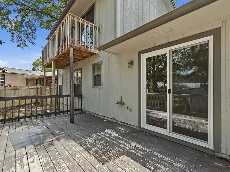 519 Matthew St — Photo 45