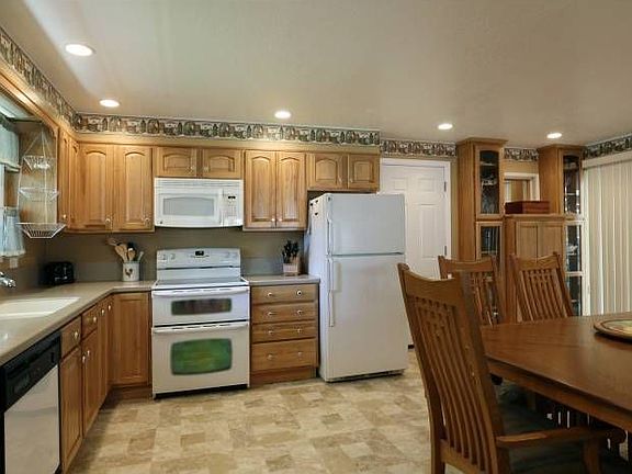 Spacious kitchen