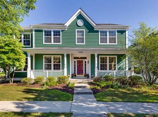 557 Central Park Pl, Vernon Hills, IL 60061