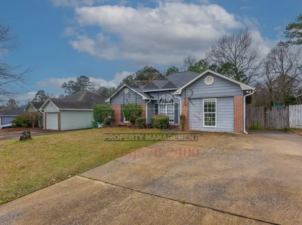 6009 N Pointe Dr, Columbus, GA 31909