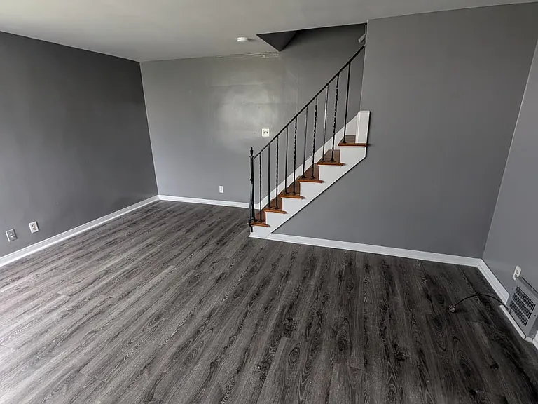 297 Millicent Ave — Photo 2