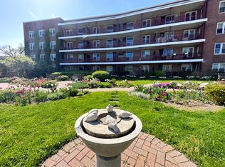 30-1 Brookside Dr #1J, Greenwich, CT 06831