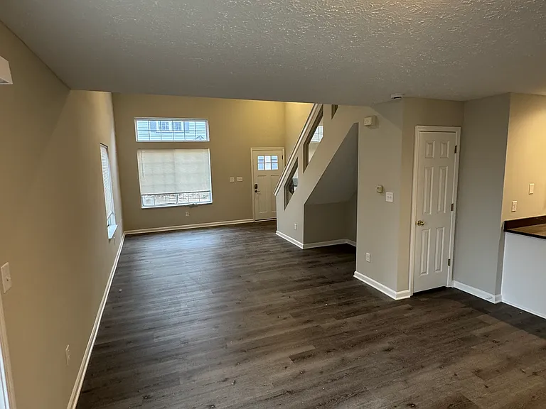 2400 Grand Fir Dr — Photo 9