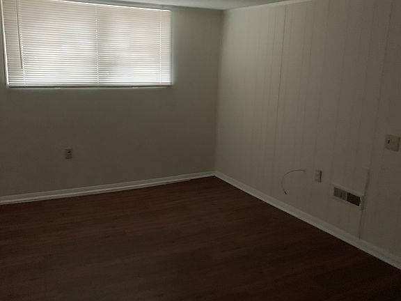 4th image of 4904 Sarasota Dr