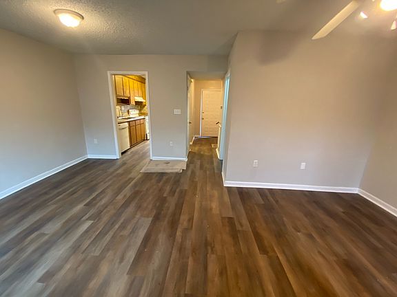 4th image of 105 N Birch St #1