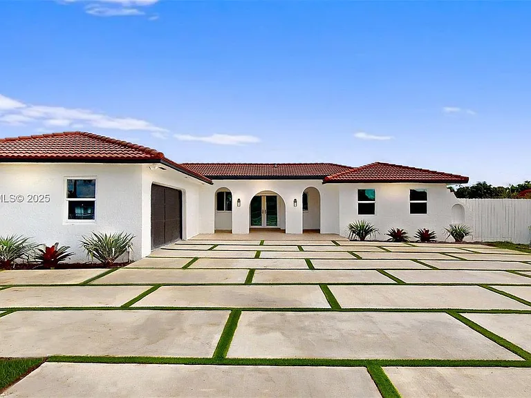 3801 SW 132nd Ave — Photo 56