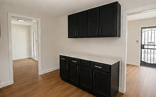 2499 Heard Ave #1 — Photo 3