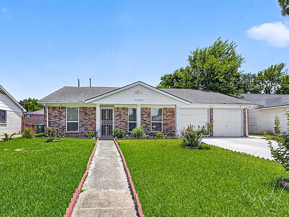 4th image of 12027 Corona Ln