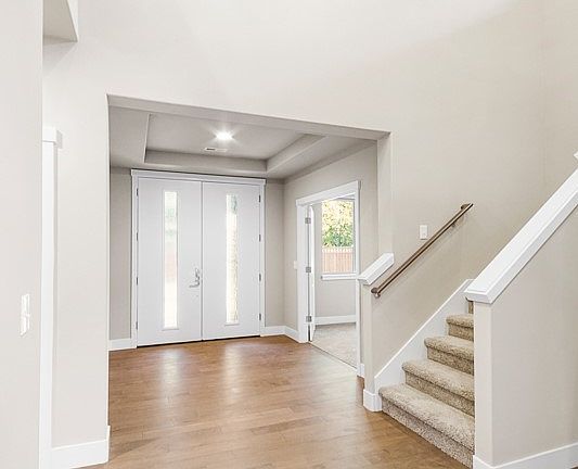 4th image of 18724 133rd Street Ct E