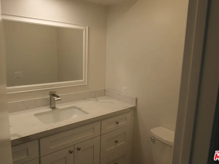 10836 Camarillo St #3 — Photo 10