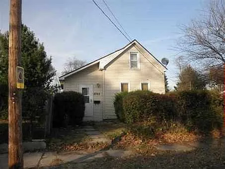 2703 W Marquette St photo 1