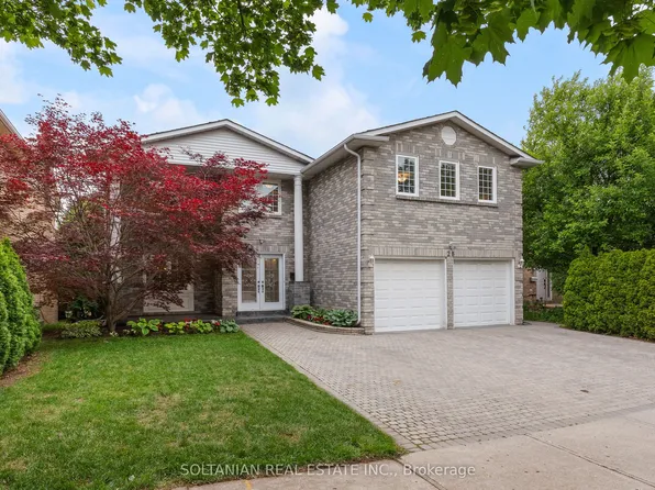 28 Dunvegan Dr, Richmond Hill, ON L4C 6K1