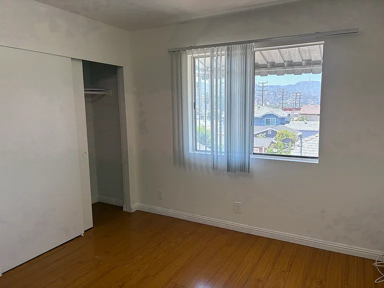 1050 Raymond Ave #203 — Photo 5