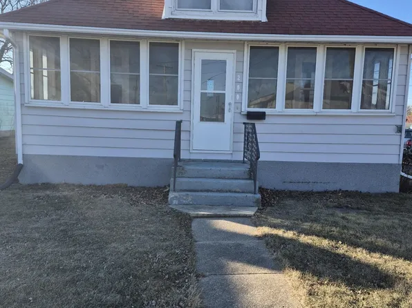 200 S Ward St, Stockton, IL 61085