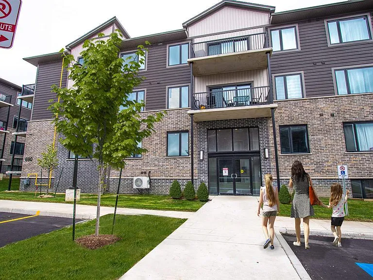 660 Garibaldi Ave #6 — Photo 31