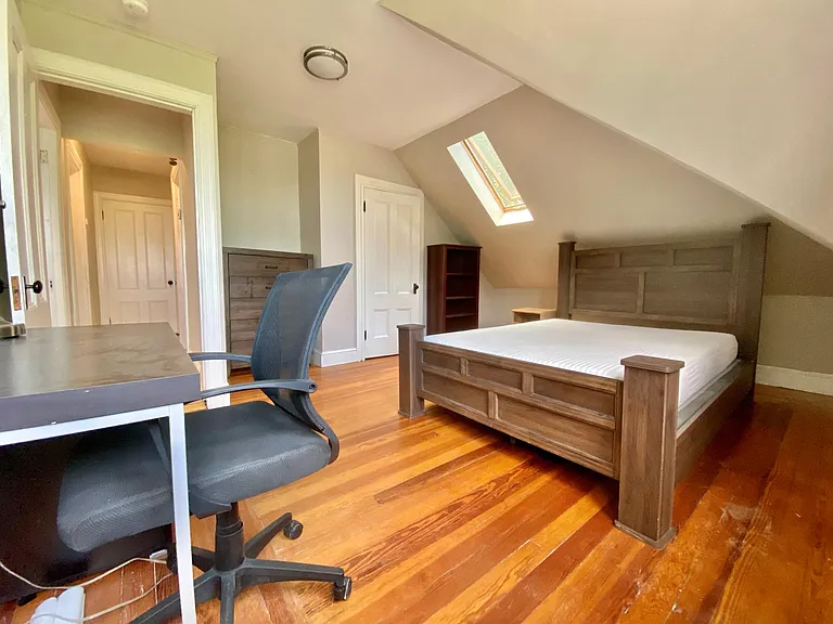 146 Governor St #3 — Photo 22