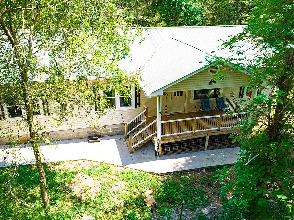 1st image of 467 Sleepy Valley Rd