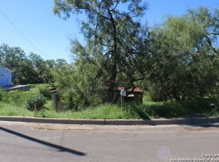 239 N Trinity St, Eagle Pass, TX 78852