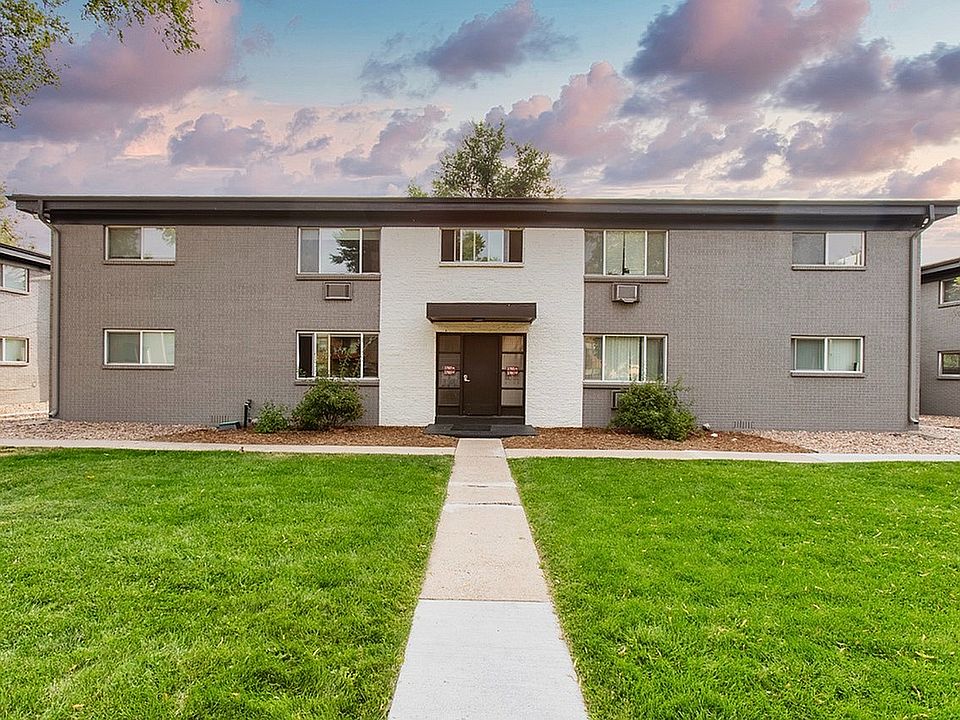 Oak Street Apartments North-2 Large