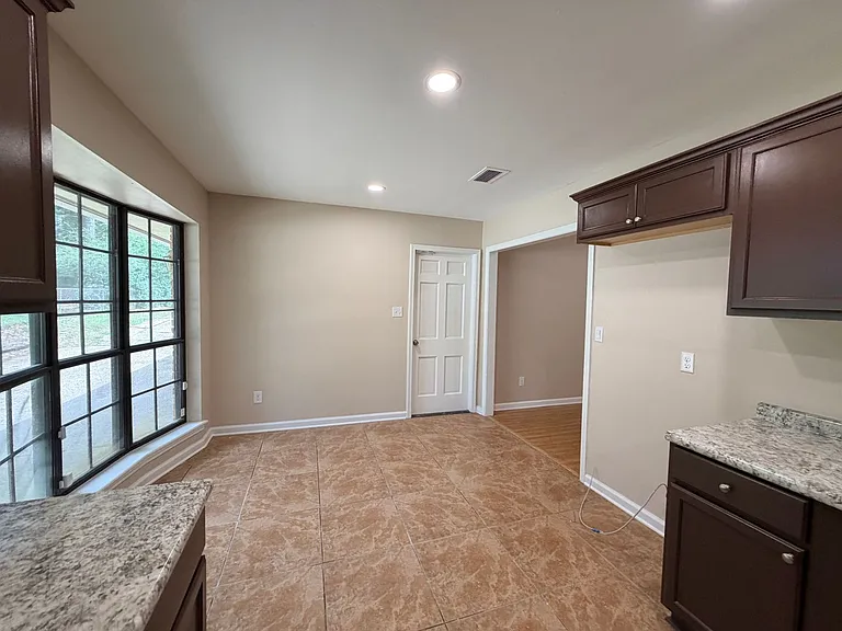 5047 Town North Dr — Photo 7
