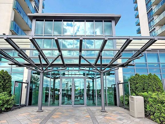 3rd image of 45 Yorkland Blvd #704